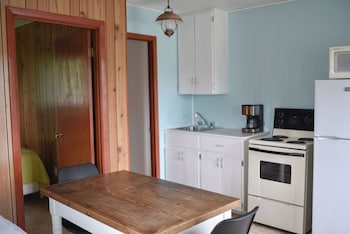 jackfish lake cottages motel