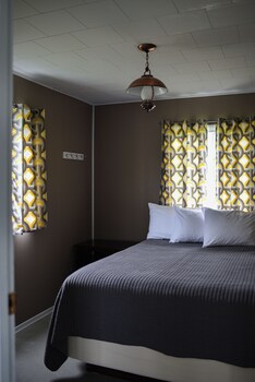 jackfish lake cottages motel