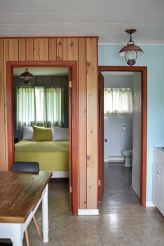 jackfish lake cottages motel