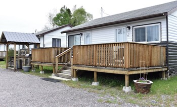 jackfish lake cottages motel
