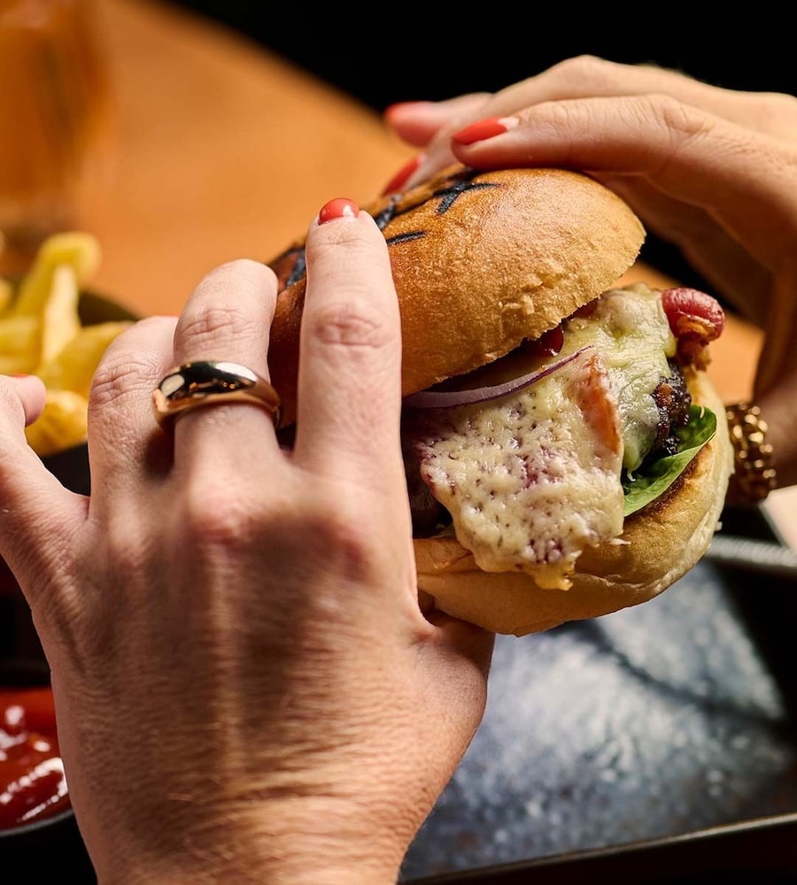 funky monk restaurant and rooms