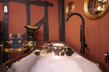 funky monk restaurant and rooms