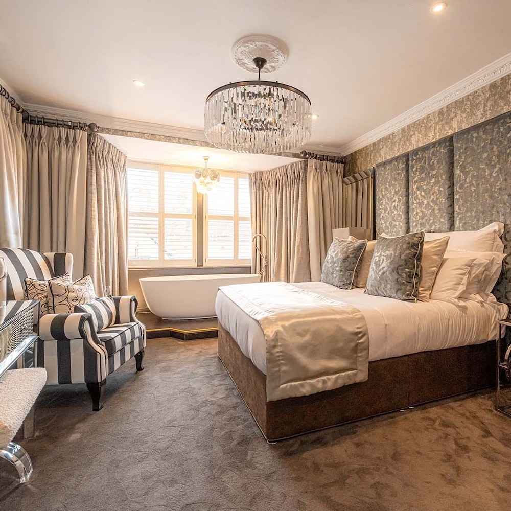 funky monk restaurant and rooms