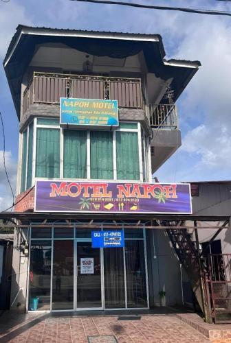 oyo 90797 napoh motel