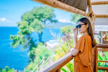 bali cliff glamping