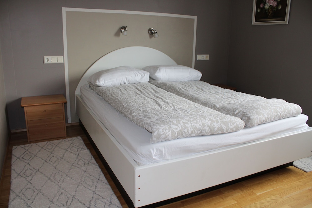 stori bakki guesthouse with hot tub