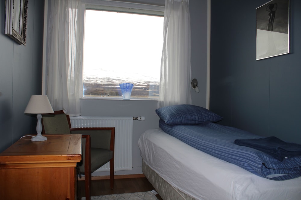 stori bakki guesthouse with hot tub