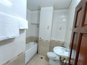 winter spring homestay center