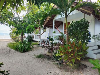 sand terrace beach bungalows