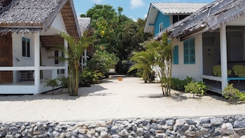 sand terrace beach bungalows