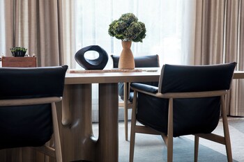 ada hotel