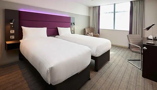 premier inn bristol parkway m32