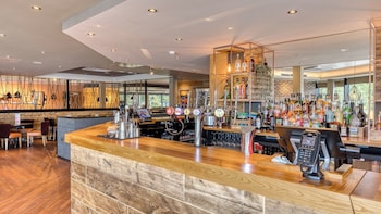 premier inn bristol parkway m32