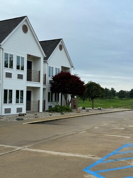 lakeview hills country club and resort