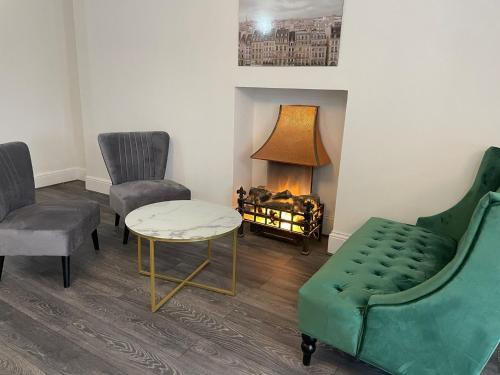 woodford hotel