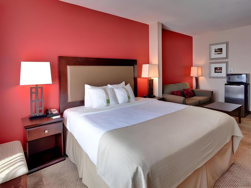 holiday inn and suites bakersfield by ihg