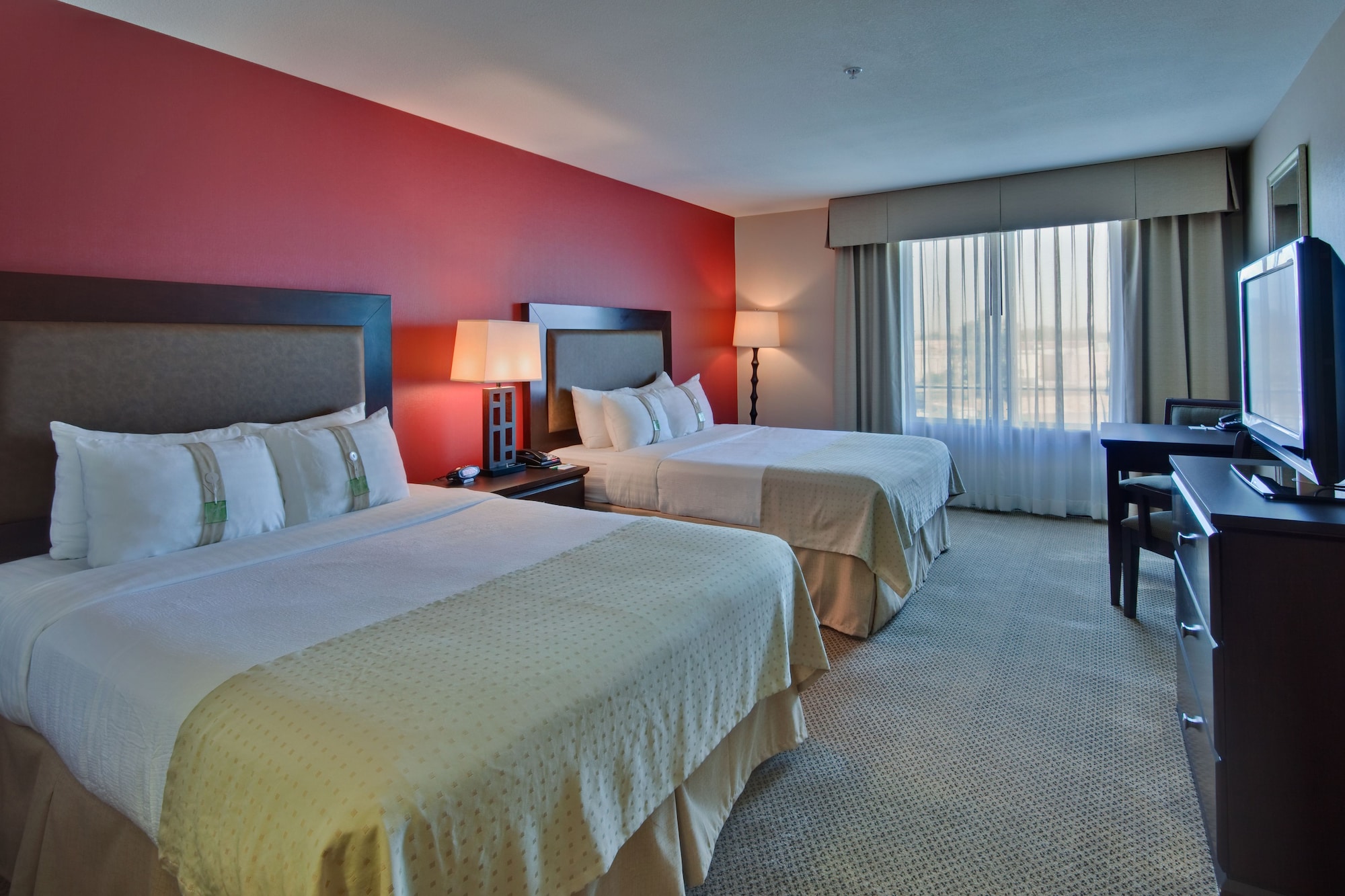 holiday inn and suites bakersfield by ihg