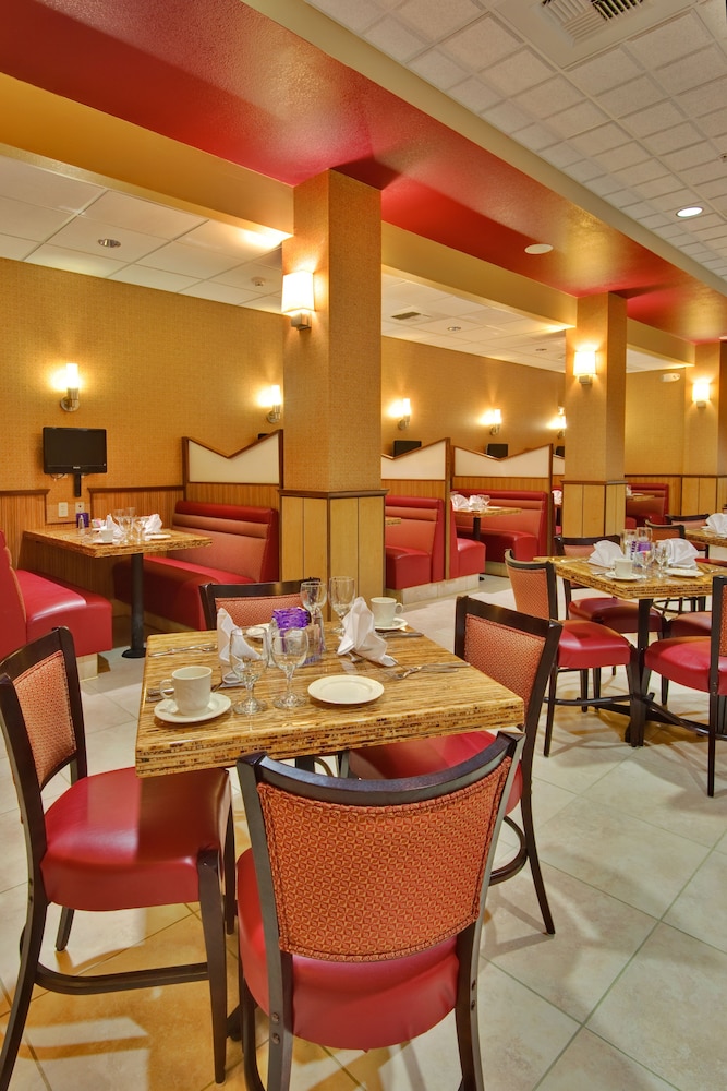 holiday inn and suites bakersfield by ihg