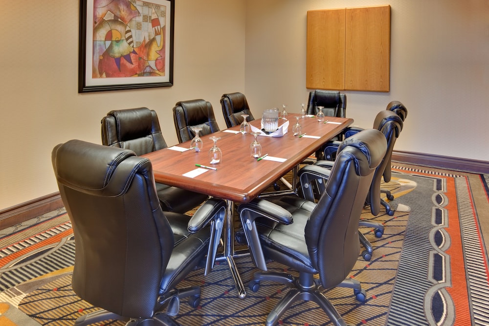 holiday inn and suites bakersfield by ihg