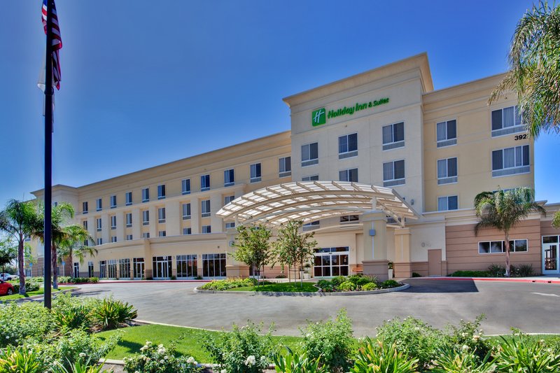 Holiday Inn & Suites Bakersfield