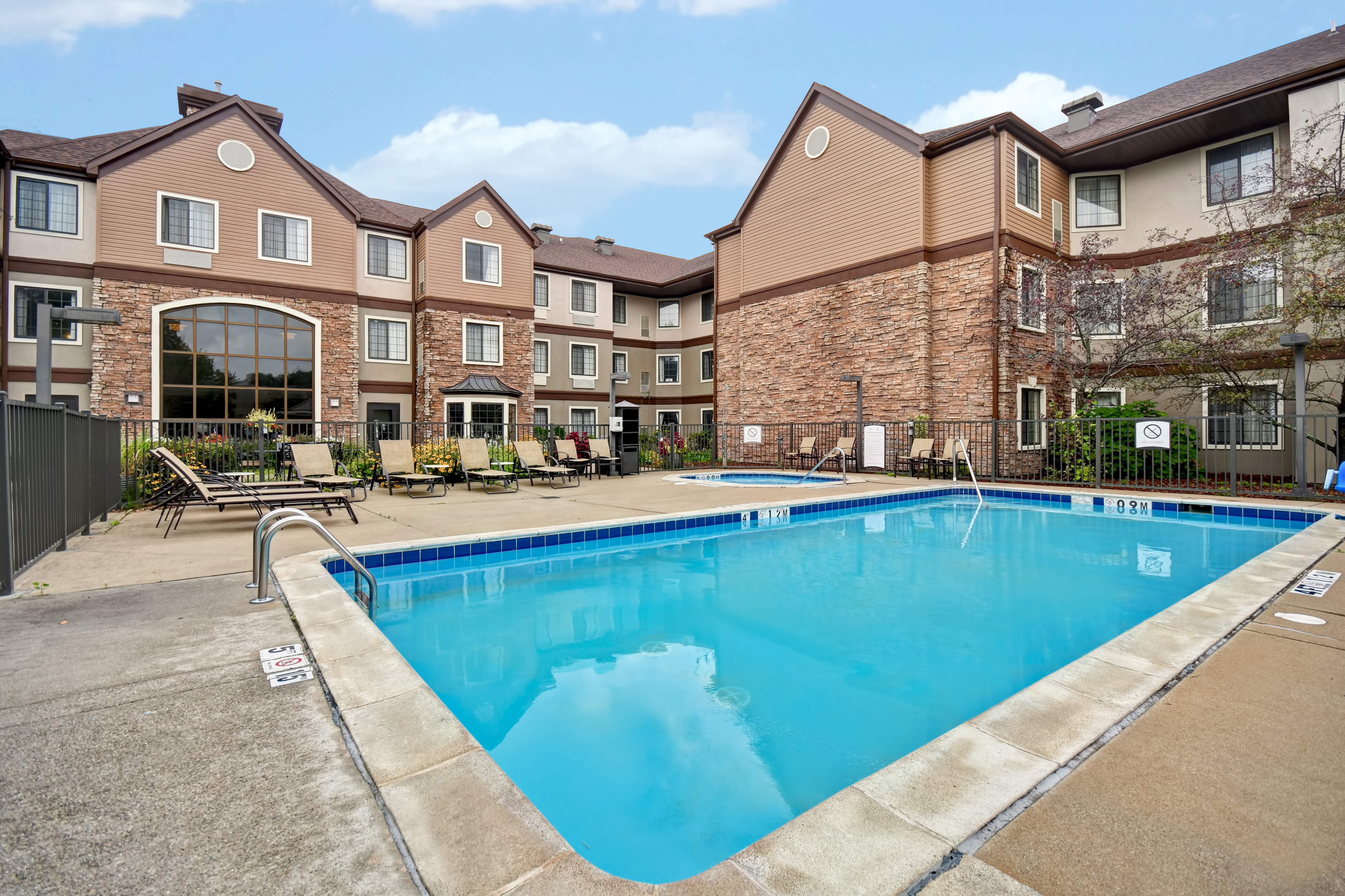 staybridge suites grand rapids kentwood by ihg