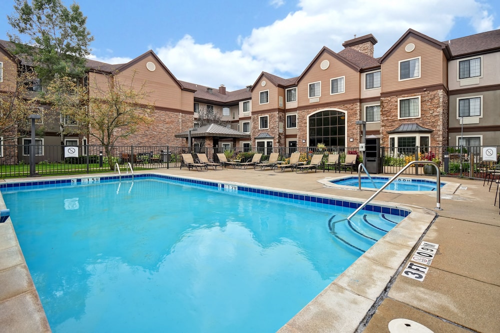 staybridge suites grand rapids kentwood by ihg