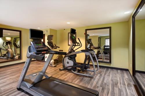 staybridge suites grand rapids kentwood by ihg