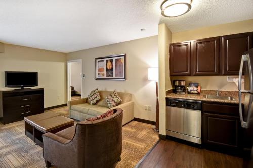 staybridge suites grand rapids kentwood by ihg