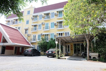 pop 75429 101 place navanakorn