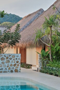 boni beach hotel and restaurant