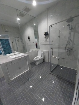 tuscany hotel by skypark