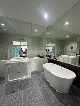 tuscany hotel by skypark