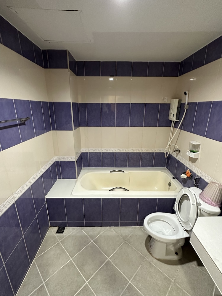 tuscany hotel by skypark