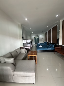 tuscany hotel by skypark