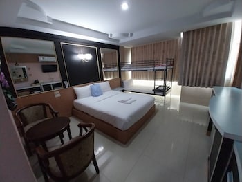 tuscany hotel by skypark