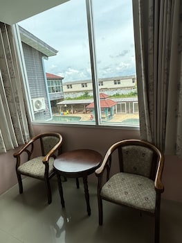 tuscany hotel by skypark