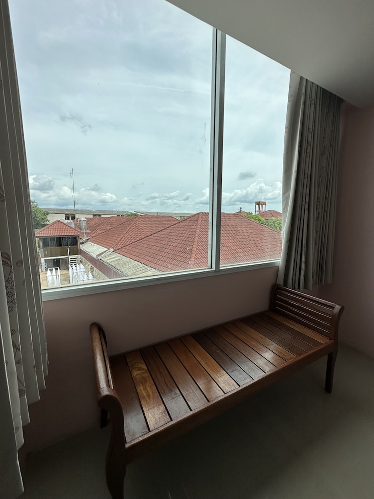 tuscany hotel by skypark