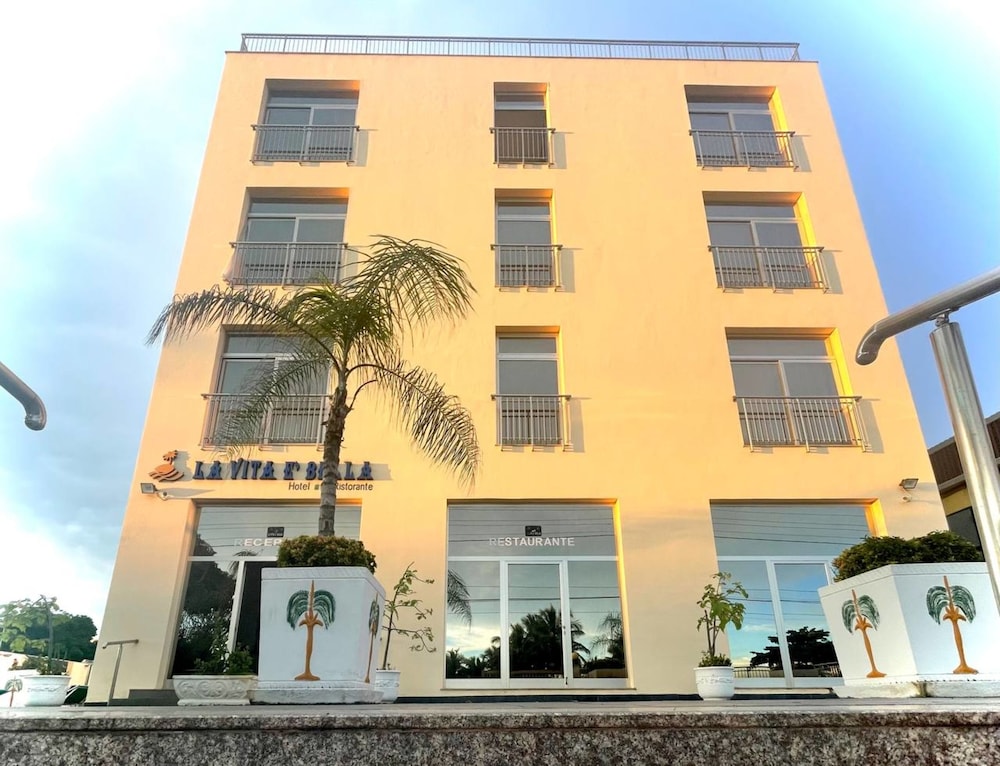 la vita e bella hotel ristorante