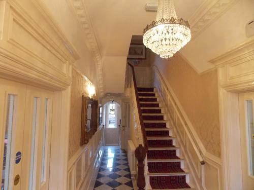 the mountford hotel free parking