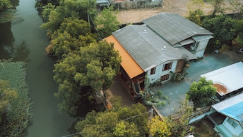 banmai87 guest house