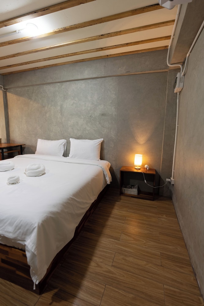 banmai87 guest house