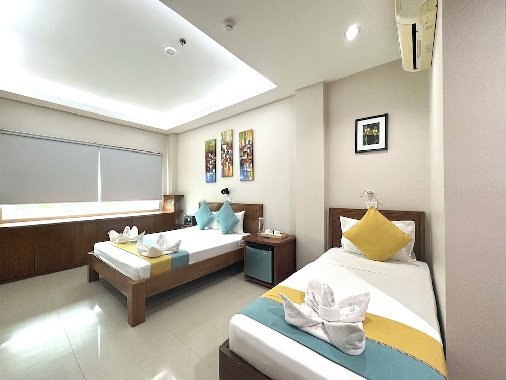 sunburn suites coron