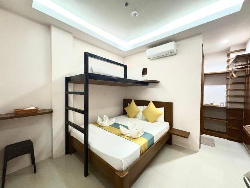 sunburn suites coron