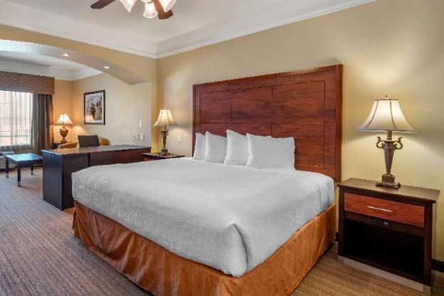 best western plus monica royale inn and suites