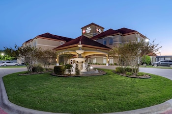 best western plus monica royale inn and suites