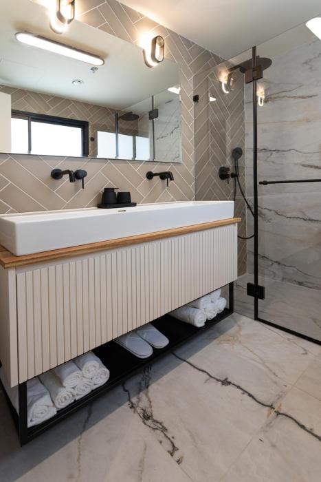 de sheinkin suites