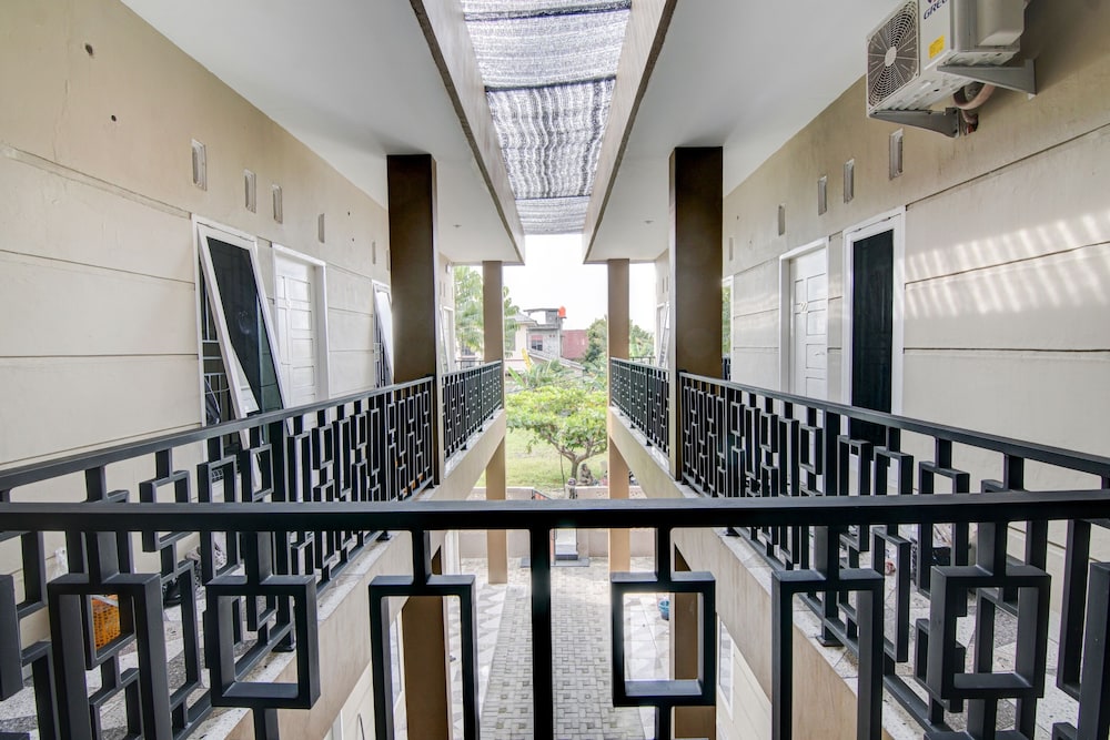 spot on 92797 awi stay syariah