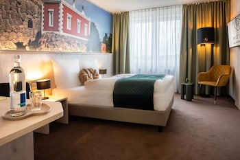 hotel restaurant elbebrucke