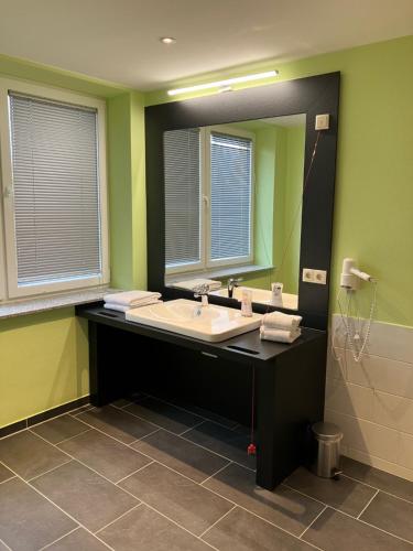 hotel restaurant elbebrucke