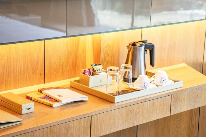 yoho treasure island hotel